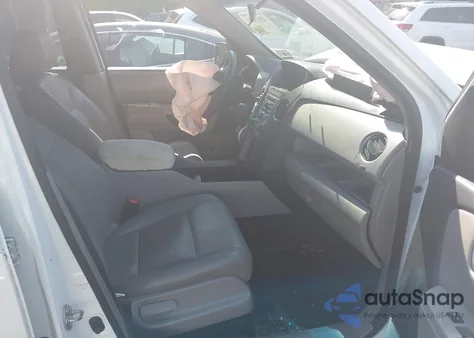 2015 Honda Pilot Lx z USA, uszkodzony, nr VIN 5FNYF4H29FB019333